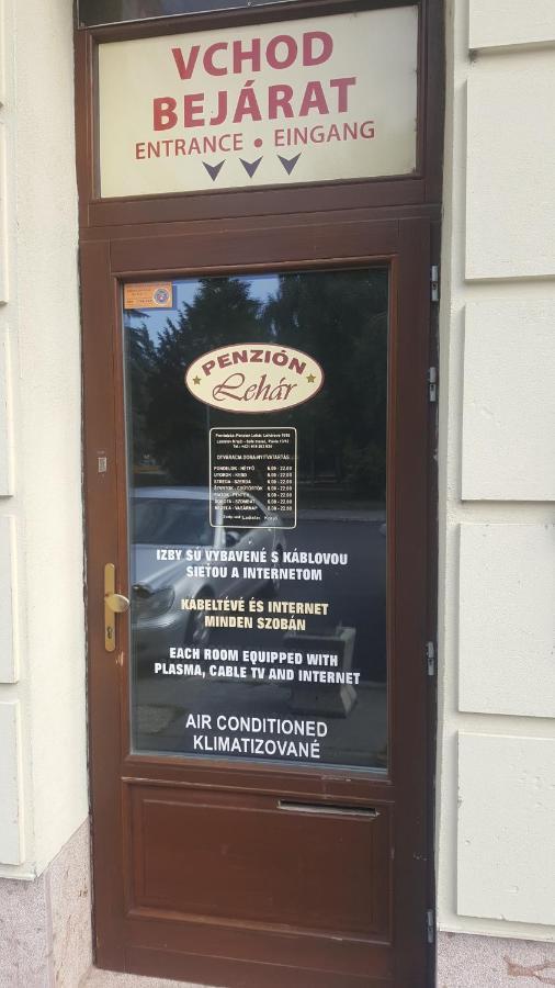 Komárno Lehar Panzio Bed & Breakfast エクステリア 写真